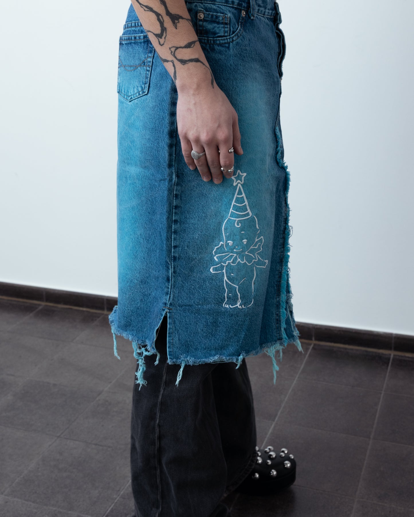 Acid Wash Denim Skirt - Toni Agost x La Juventud