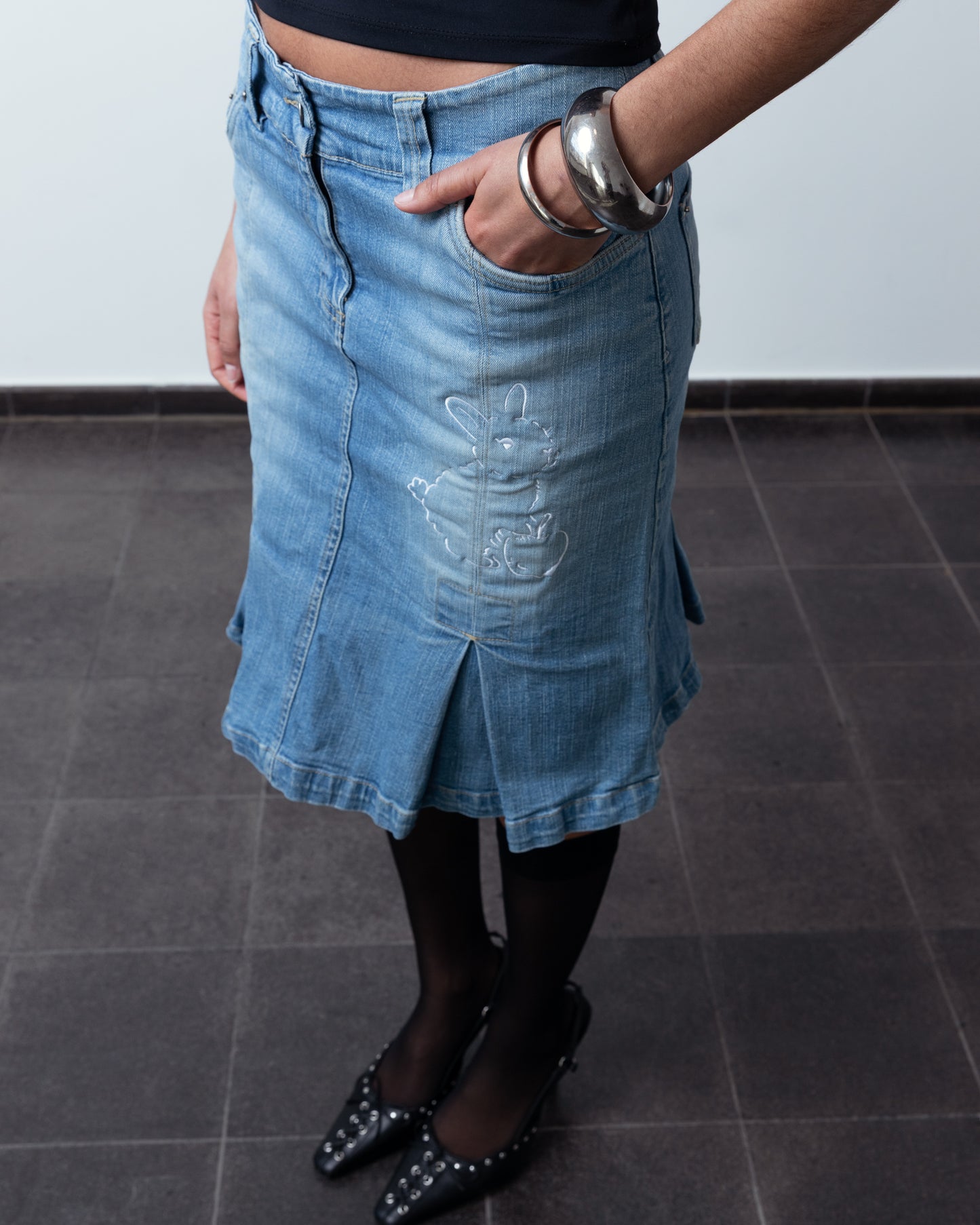 The Bunny denim skirt - Toni Agost x La Juventud